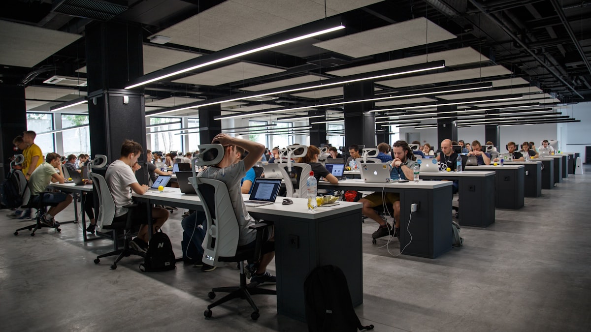 Emprender con IA en 2026: la guía para solopreneurs sin equipo